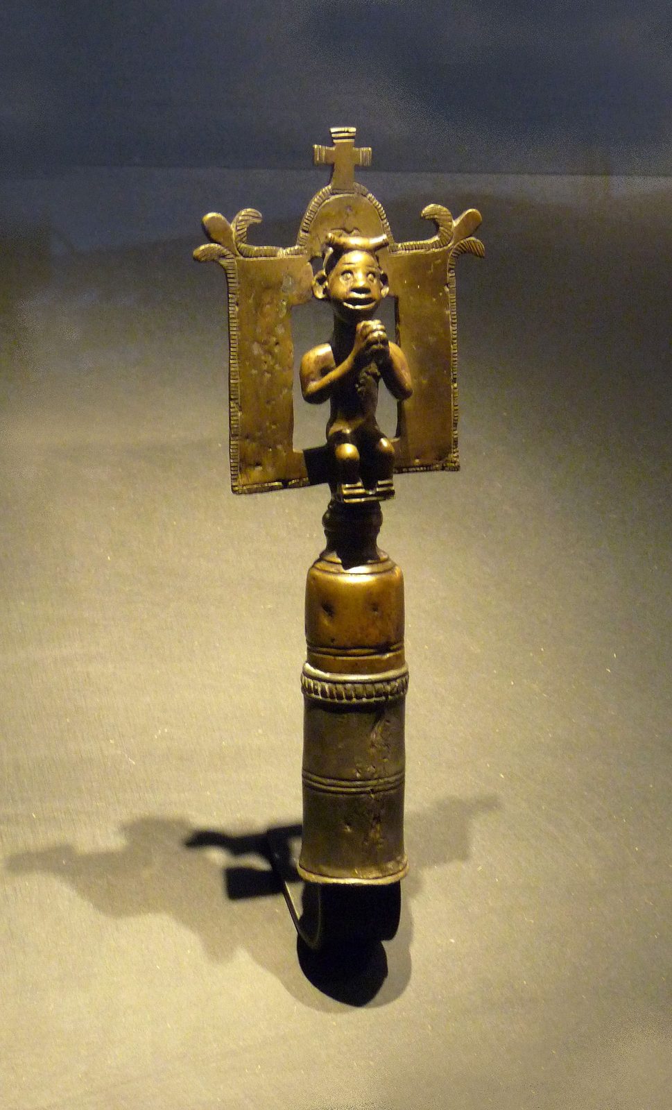 Pommeau de canne de chef kongo au Musée royal de l'Afrique centrale, à Tervuren