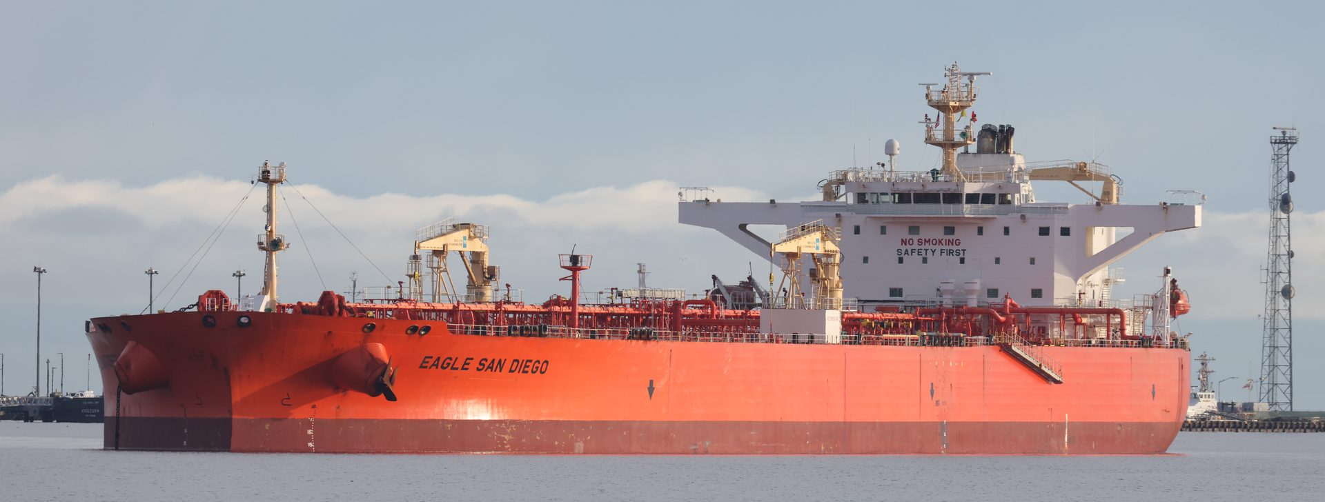 Un pétrolier de brut en mer