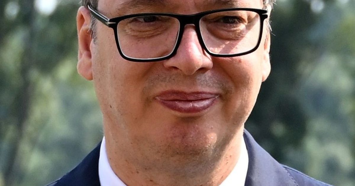 Le strongman s'efface : Vučić démissionne après un an de colère dans la rue